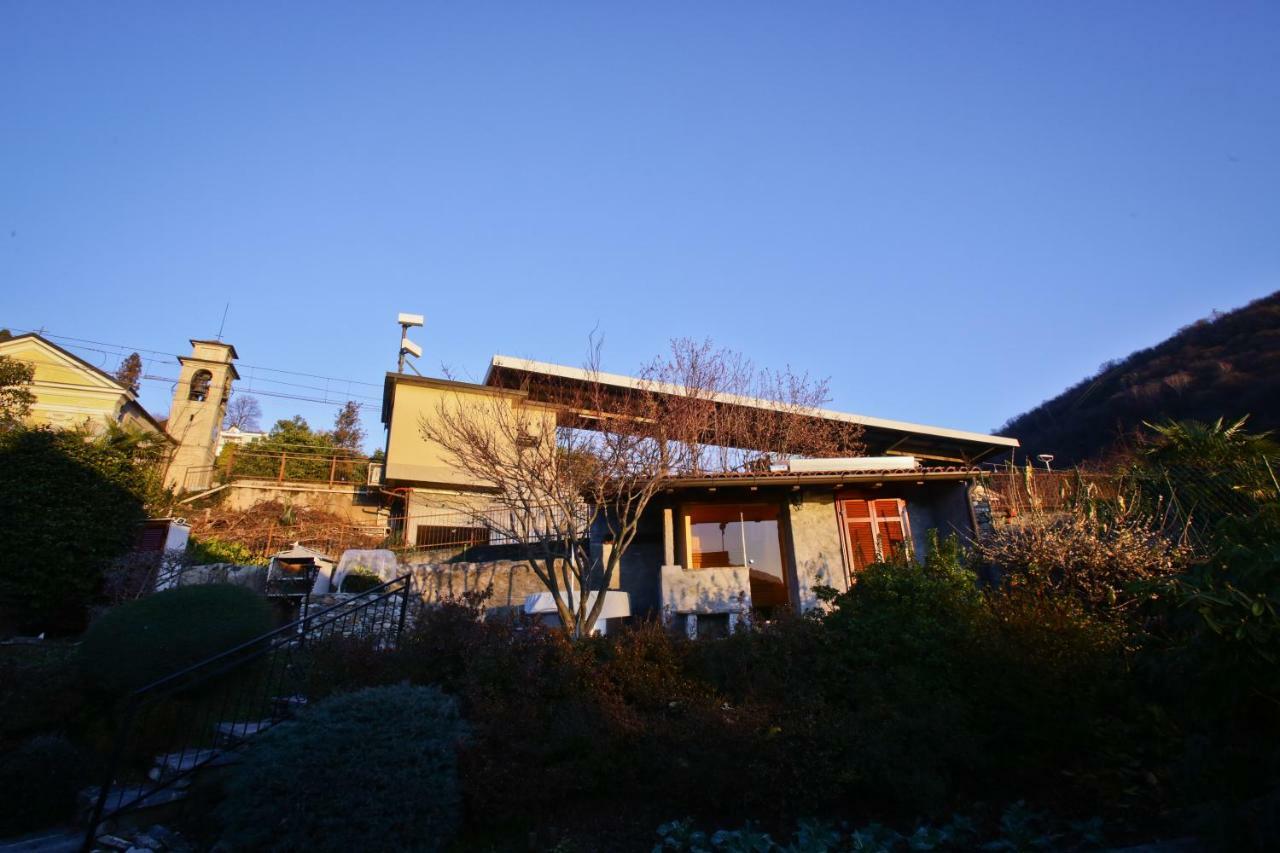 Villa Casa Della Vittoria à Maccagno Extérieur photo