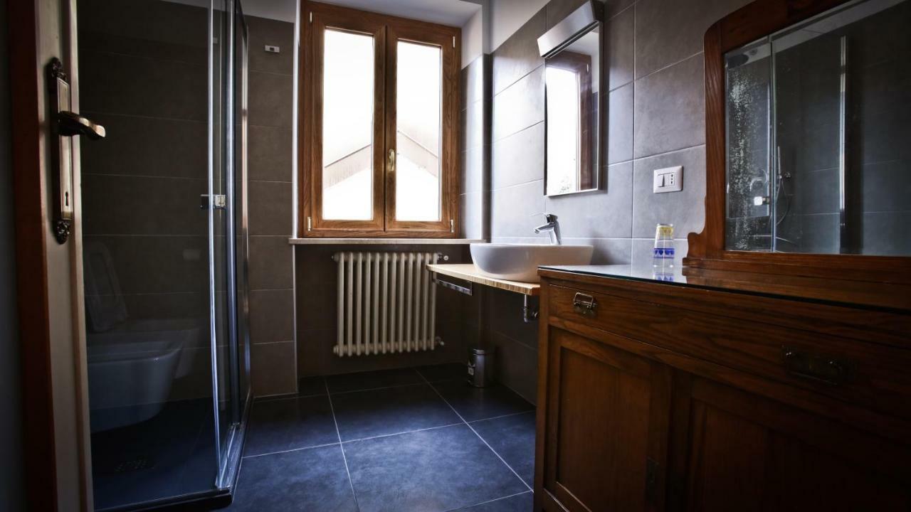Villa Casa Della Vittoria à Maccagno Extérieur photo